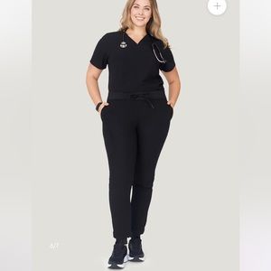 Small Black Mandala Scrubs One Pocket Top & 9 Pocket Joggers